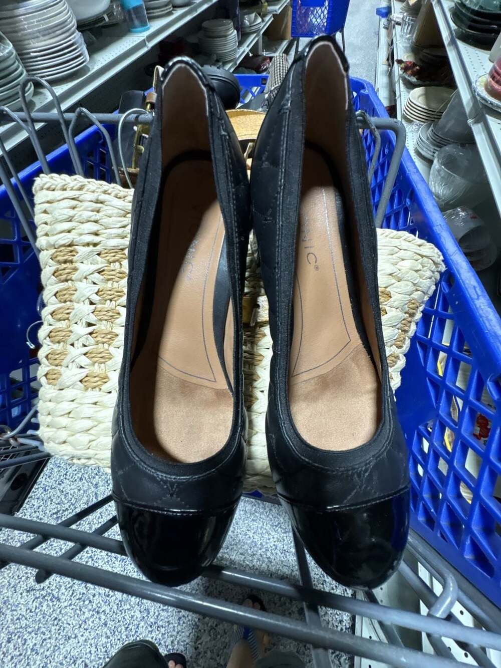 Vionic Black Quilted Leather Block Heel Pumps with Patent Cap Toe